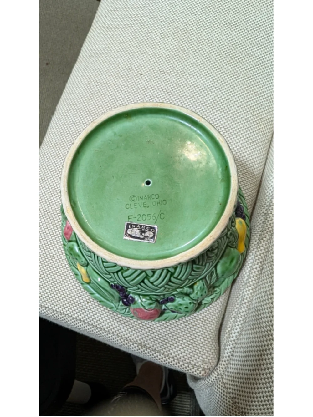 Inarco Ceramic Fruit Basket Bowl Green Red 4.25 H by 6 W inches